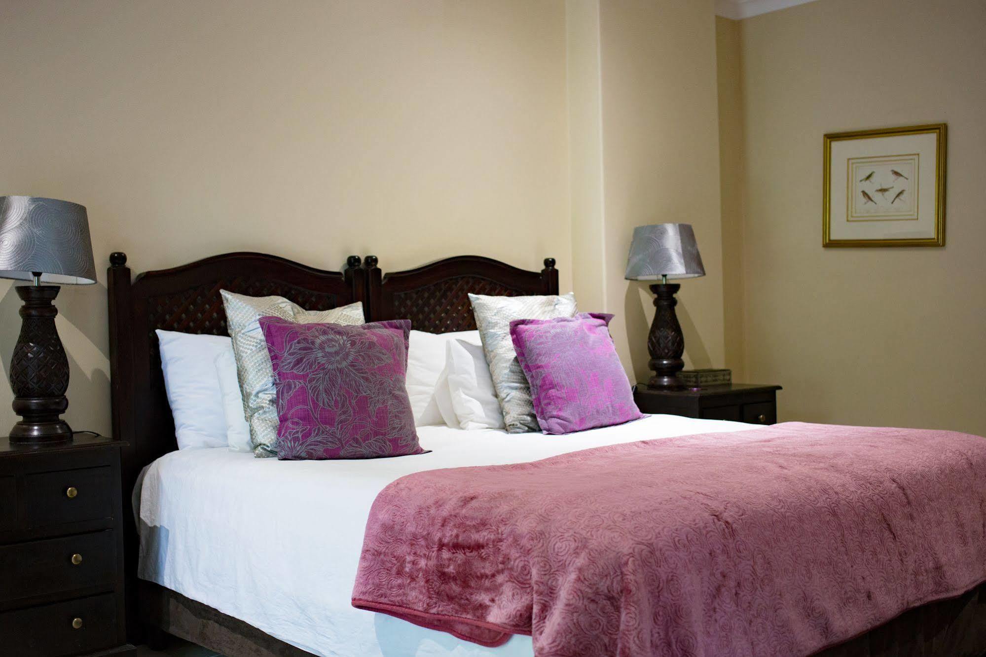 No66 Sandton Lodge Johannesburg Exterior photo